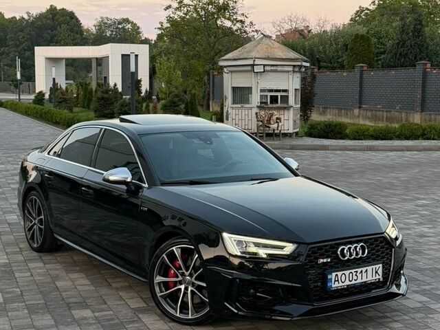 Чорний Ауді С4, об'ємом двигуна 3 л та пробігом 205 тис. км за 17900 $, фото 1 на Automoto.ua