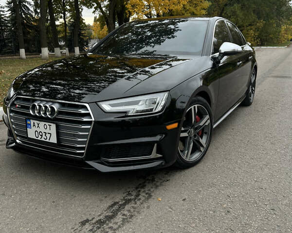 Черный Ауди С4, объемом двигателя 3 л и пробегом 111 тыс. км за 24200 $, фото 1 на Automoto.ua