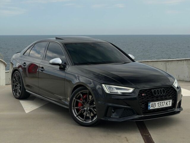 Чорний Ауді С4, об'ємом двигуна 3 л та пробігом 104 тис. км за 25400 $, фото 1 на Automoto.ua