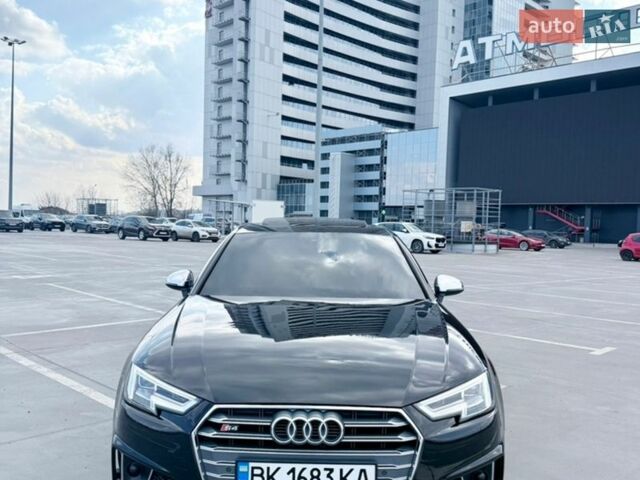 Черный Ауди С4, объемом двигателя 3 л и пробегом 167 тыс. км за 31000 $, фото 1 на Automoto.ua
