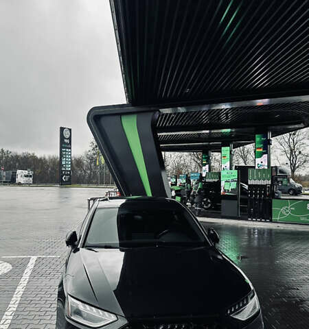 Черный Ауди С4, объемом двигателя 3 л и пробегом 70 тыс. км за 37000 $, фото 1 на Automoto.ua