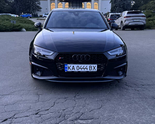 Черный Ауди С4, объемом двигателя 3 л и пробегом 64 тыс. км за 34000 $, фото 1 на Automoto.ua