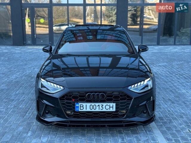 Черный Ауди С4, объемом двигателя 3 л и пробегом 27 тыс. км за 45000 $, фото 1 на Automoto.ua