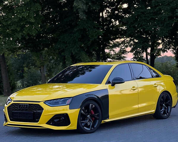 Желтый Ауди С4, объемом двигателя 3 л и пробегом 50 тыс. км за 37000 $, фото 1 на Automoto.ua