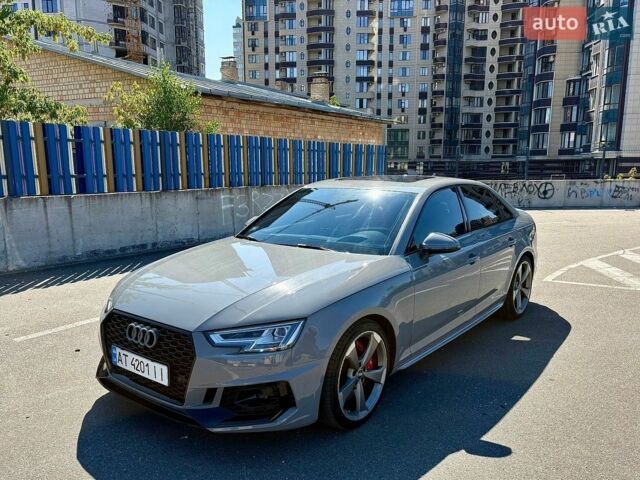 Сірий Ауді С4, об'ємом двигуна 3 л та пробігом 70 тис. км за 27500 $, фото 1 на Automoto.ua