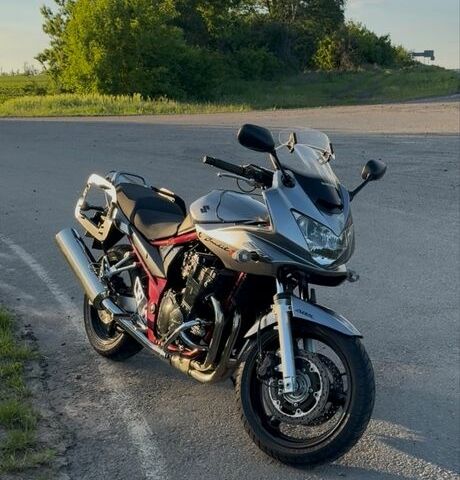 Сірий Ауді С4, об'ємом двигуна 3 л та пробігом 61 тис. км за 27583 $, фото 1 на Automoto.ua