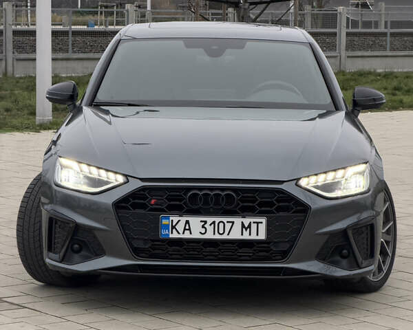 Серый Ауди С4, объемом двигателя 3 л и пробегом 25 тыс. км за 47000 $, фото 1 на Automoto.ua