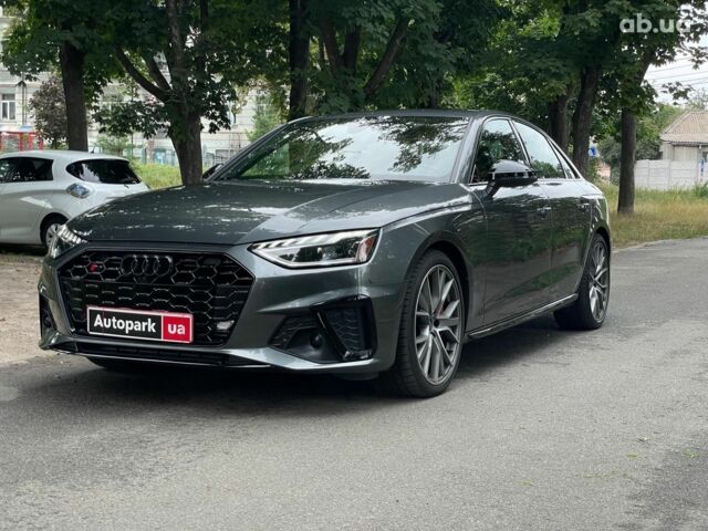 Серый Ауди С4, объемом двигателя 3 л и пробегом 32 тыс. км за 44990 $, фото 1 на Automoto.ua