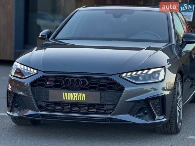 Серый Ауди С4, объемом двигателя 3 л и пробегом 26 тыс. км за 43000 $, фото 1 на Automoto.ua
