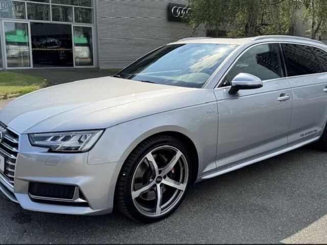 Сірий Ауді С4, об'ємом двигуна 3 л та пробігом 44 тис. км за 31493 $, фото 1 на Automoto.ua
