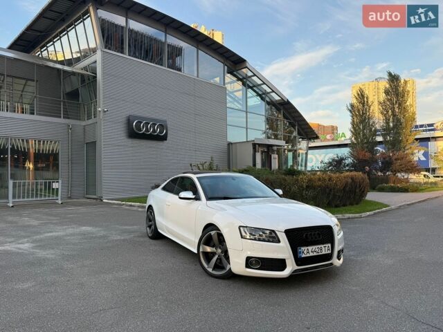 Білий Ауді S5, об'ємом двигуна 4.2 л та пробігом 150 тис. км за 11800 $, фото 1 на Automoto.ua