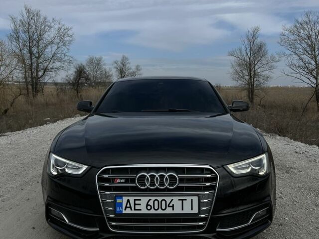 Чорний Ауді S5, об'ємом двигуна 3 л та пробігом 58 тис. км за 14999 $, фото 1 на Automoto.ua