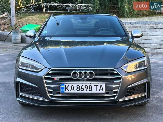 Серый Ауди С5, объемом двигателя 3 л и пробегом 143 тыс. км за 27499 $, фото 1 на Automoto.ua