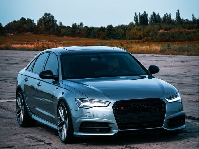 Серый Ауди С6, объемом двигателя 4 л и пробегом 110 тыс. км за 35500 $, фото 1 на Automoto.ua