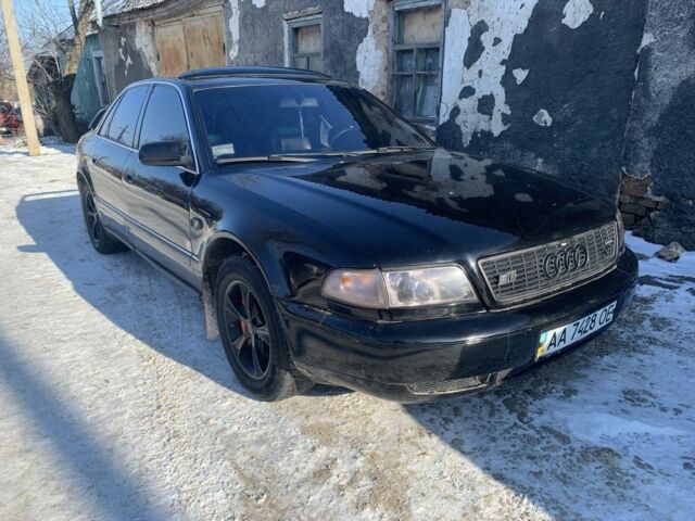 Черный Ауди С8, объемом двигателя 4.2 л и пробегом 2 тыс. км за 3500 $, фото 1 на Automoto.ua