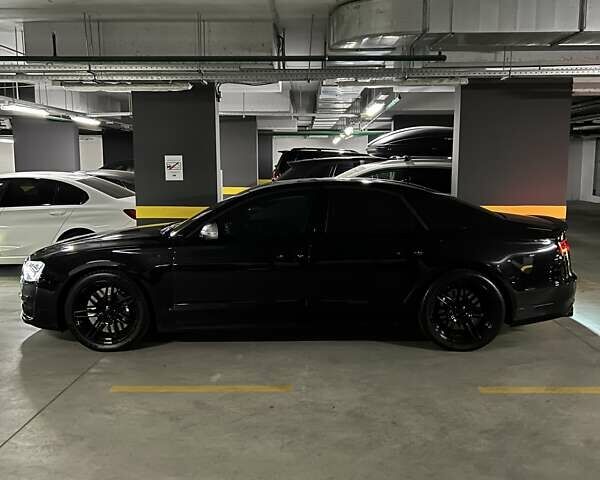 Черный Ауди С8, объемом двигателя 3.99 л и пробегом 230 тыс. км за 49999 $, фото 1 на Automoto.ua