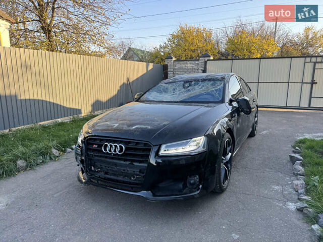 Черный Ауди С8, объемом двигателя 3.99 л и пробегом 130 тыс. км за 24500 $, фото 1 на Automoto.ua