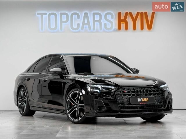 Черный Ауди С8, объемом двигателя 4 л и пробегом 30 тыс. км за 134500 $, фото 1 на Automoto.ua