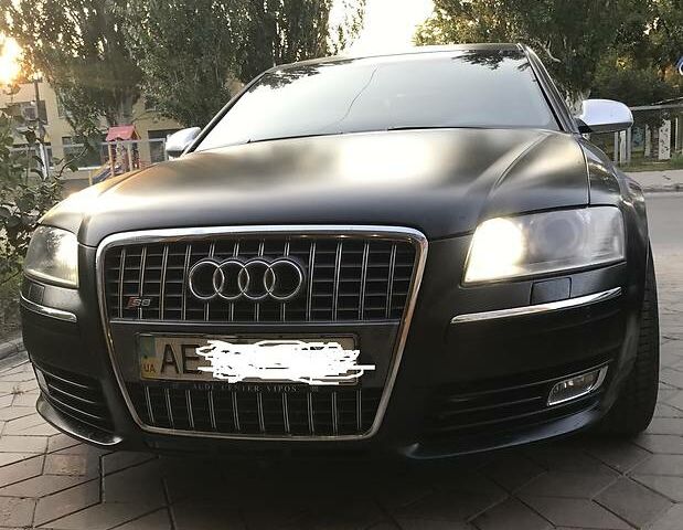 Чорний Ауді S8, об'ємом двигуна 5.2 л та пробігом 170 тис. км за 13500 $, фото 1 на Automoto.ua