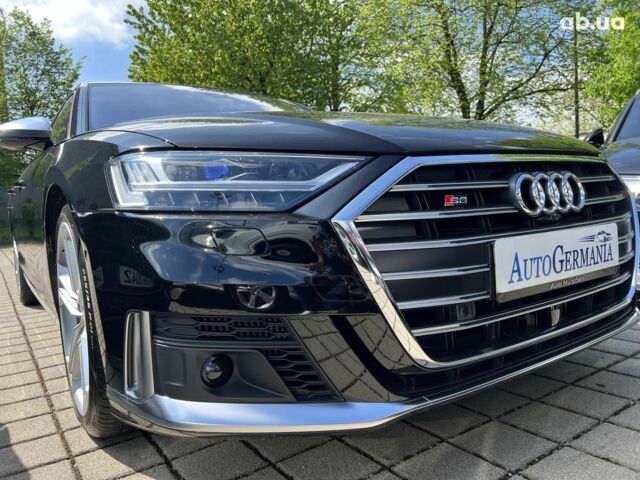 Ауди С8, объемом двигателя 4 л и пробегом 19 тыс. км за 106724 $, фото 1 на Automoto.ua