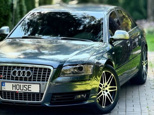 Серый Ауди С8, объемом двигателя 5.2 л и пробегом 140 тыс. км за 19000 $, фото 1 на Automoto.ua