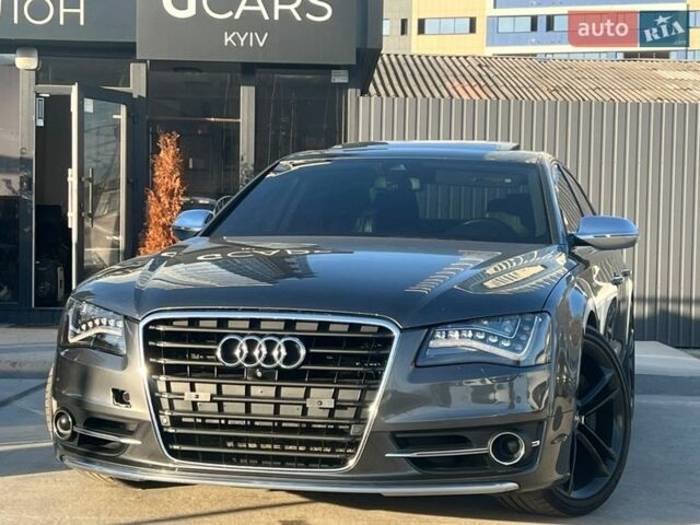 Сірий Ауді S8, об'ємом двигуна 3.99 л та пробігом 170 тис. км за 22000 $, фото 1 на Automoto.ua