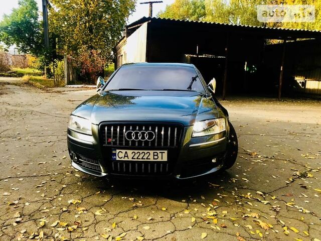 Сірий Ауді S8, об'ємом двигуна 5.2 л та пробігом 155 тис. км за 22500 $, фото 1 на Automoto.ua