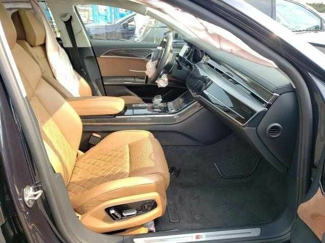 Синий Ауди С8, объемом двигателя 0 л и пробегом 33 тыс. км за 55000 $, фото 1 на Automoto.ua