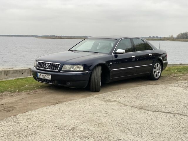 Синий Ауди С8, объемом двигателя 4.2 л и пробегом 280 тыс. км за 10000 $, фото 1 на Automoto.ua