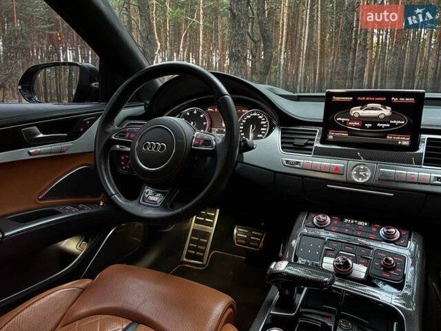 Синій Ауді S8, об'ємом двигуна 4 л та пробігом 58 тис. км за 93169 $, фото 1 на Automoto.ua
