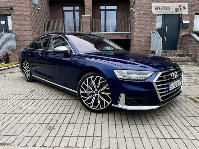 Синий Ауди С8, объемом двигателя 4 л и пробегом 88 тыс. км за 79000 $, фото 1 на Automoto.ua