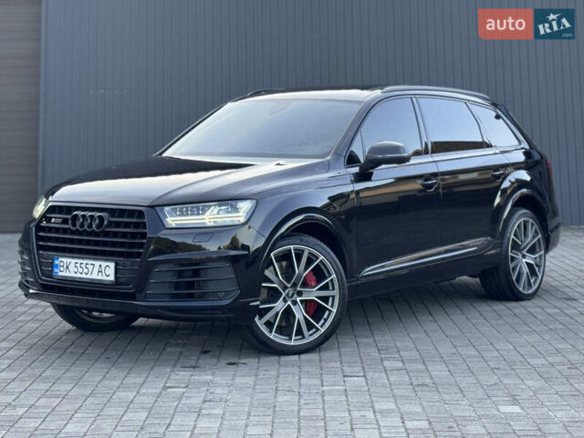 Черный Ауди SQ7, объемом двигателя 4 л и пробегом 135 тыс. км за 63000 $, фото 1 на Automoto.ua