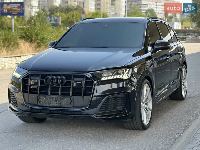 Черный Ауди SQ7, объемом двигателя 4 л и пробегом 48 тыс. км за 72500 $, фото 1 на Automoto.ua