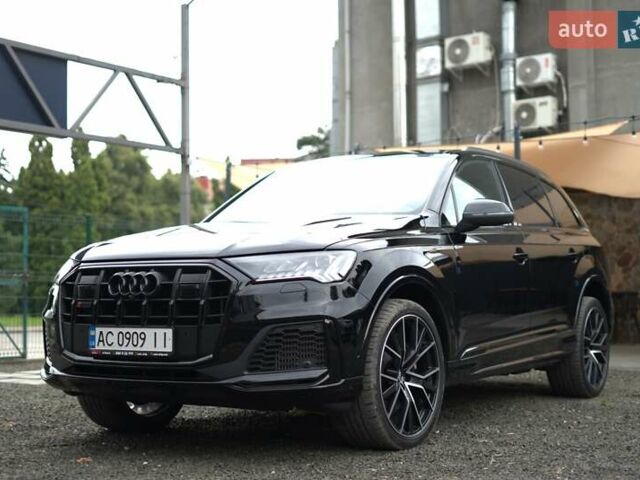 Черный Ауди SQ7, объемом двигателя 4 л и пробегом 70 тыс. км за 85000 $, фото 1 на Automoto.ua