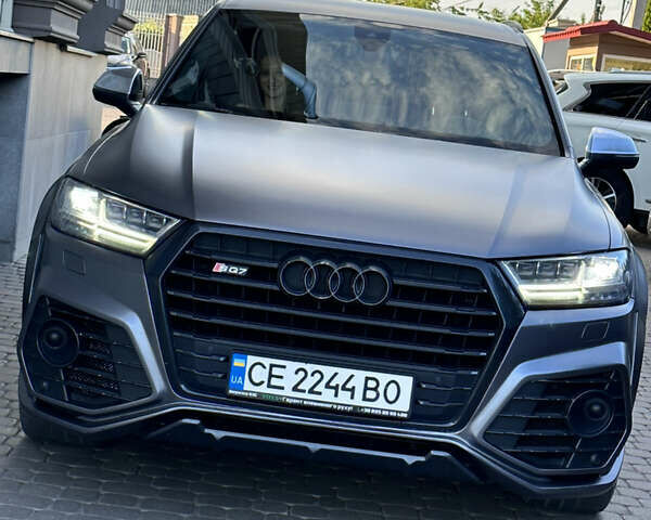 Серый Ауди SQ7, объемом двигателя 4 л и пробегом 160 тыс. км за 65000 $, фото 1 на Automoto.ua