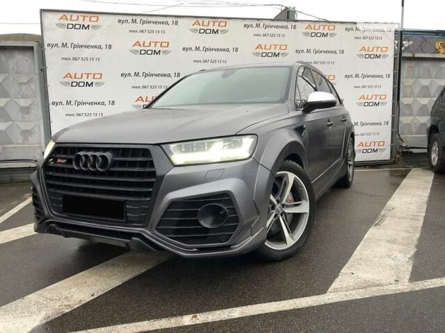 Серый Ауди SQ7, объемом двигателя 4 л и пробегом 82 тыс. км за 93000 $, фото 1 на Automoto.ua