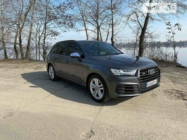 Сірий Ауді SQ7, об'ємом двигуна 4 л та пробігом 100 тис. км за 63000 $, фото 1 на Automoto.ua