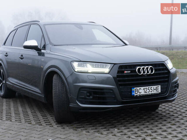 Серый Ауди SQ7, объемом двигателя 3.96 л и пробегом 148 тыс. км за 56000 $, фото 1 на Automoto.ua