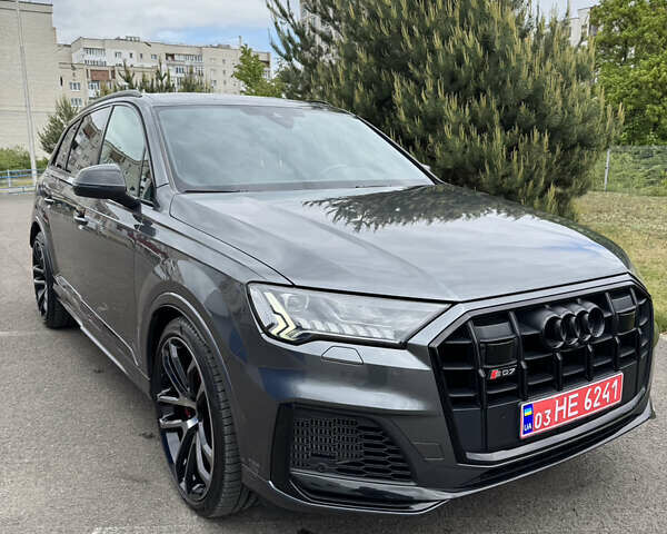 Сірий Ауді SQ7, об'ємом двигуна 4 л та пробігом 165 тис. км за 75000 $, фото 1 на Automoto.ua