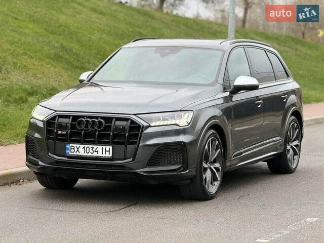 Серый Ауди SQ7, объемом двигателя 4 л и пробегом 114 тыс. км за 64900 $, фото 1 на Automoto.ua