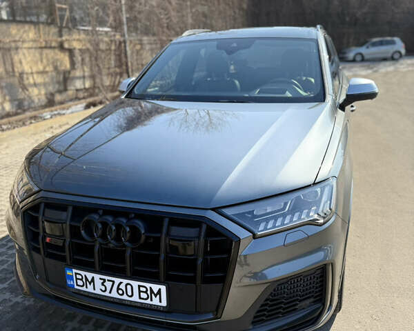 Сірий Ауді SQ7, об'ємом двигуна 3.96 л та пробігом 73 тис. км за 85000 $, фото 1 на Automoto.ua