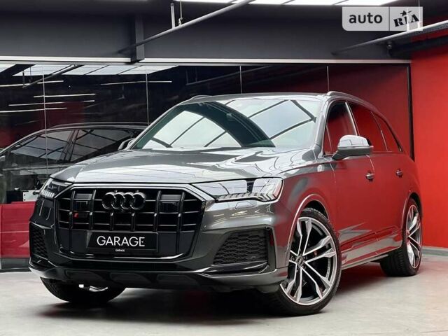 Серый Ауди SQ7, объемом двигателя 4 л и пробегом 69 тыс. км за 85800 $, фото 1 на Automoto.ua