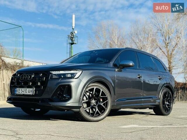 Сірий Ауді SQ7, об'ємом двигуна 4 л та пробігом 11 тис. км за 97500 $, фото 1 на Automoto.ua