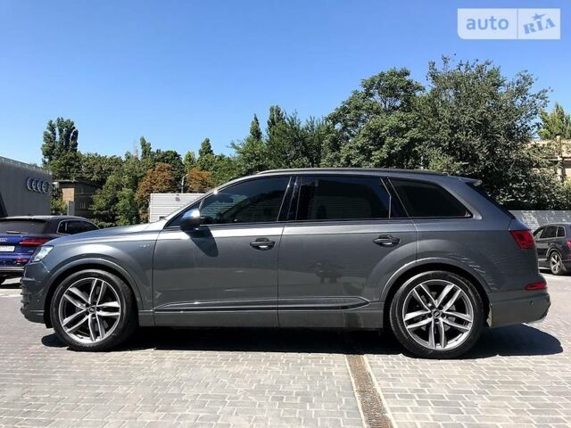 Сірий Ауді SQ7, об'ємом двигуна 4 л та пробігом 8 тис. км за 116500 $, фото 1 на Automoto.ua