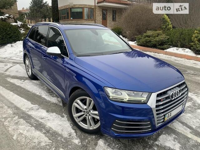 Синий Ауди SQ7, объемом двигателя 4 л и пробегом 147 тыс. км за 52000 $, фото 1 на Automoto.ua