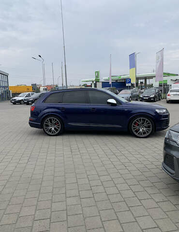 Синий Ауди SQ7, объемом двигателя 4 л и пробегом 140 тыс. км за 68500 $, фото 1 на Automoto.ua