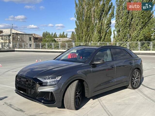 Сірий Ауді SQ8, об'ємом двигуна 4 л та пробігом 41 тис. км за 77000 $, фото 1 на Automoto.ua
