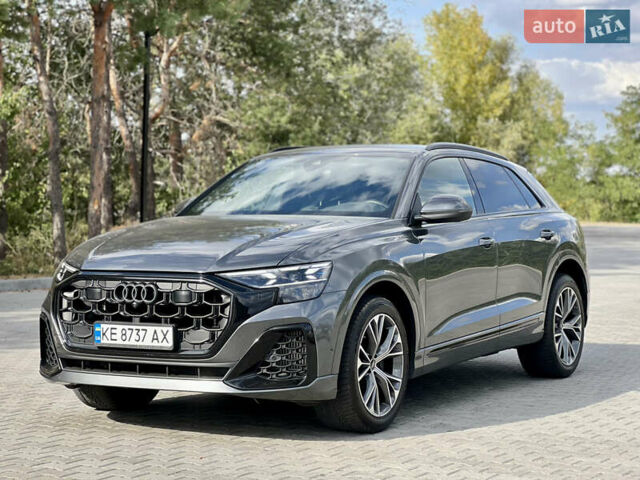 Сірий Ауді SQ8, об'ємом двигуна 4 л та пробігом 60 тис. км за 88888 $, фото 1 на Automoto.ua