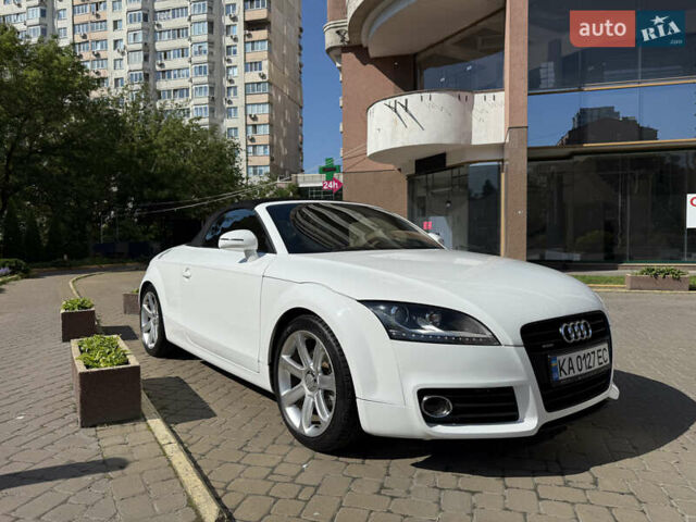 Белый Ауди ТТ, объемом двигателя 1.98 л и пробегом 114 тыс. км за 13000 $, фото 1 на Automoto.ua