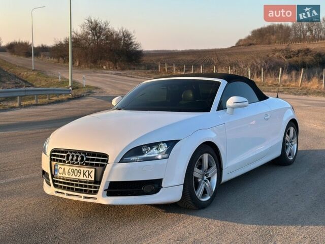 Белый Ауди ТТ, объемом двигателя 1.98 л и пробегом 158 тыс. км за 10999 $, фото 1 на Automoto.ua